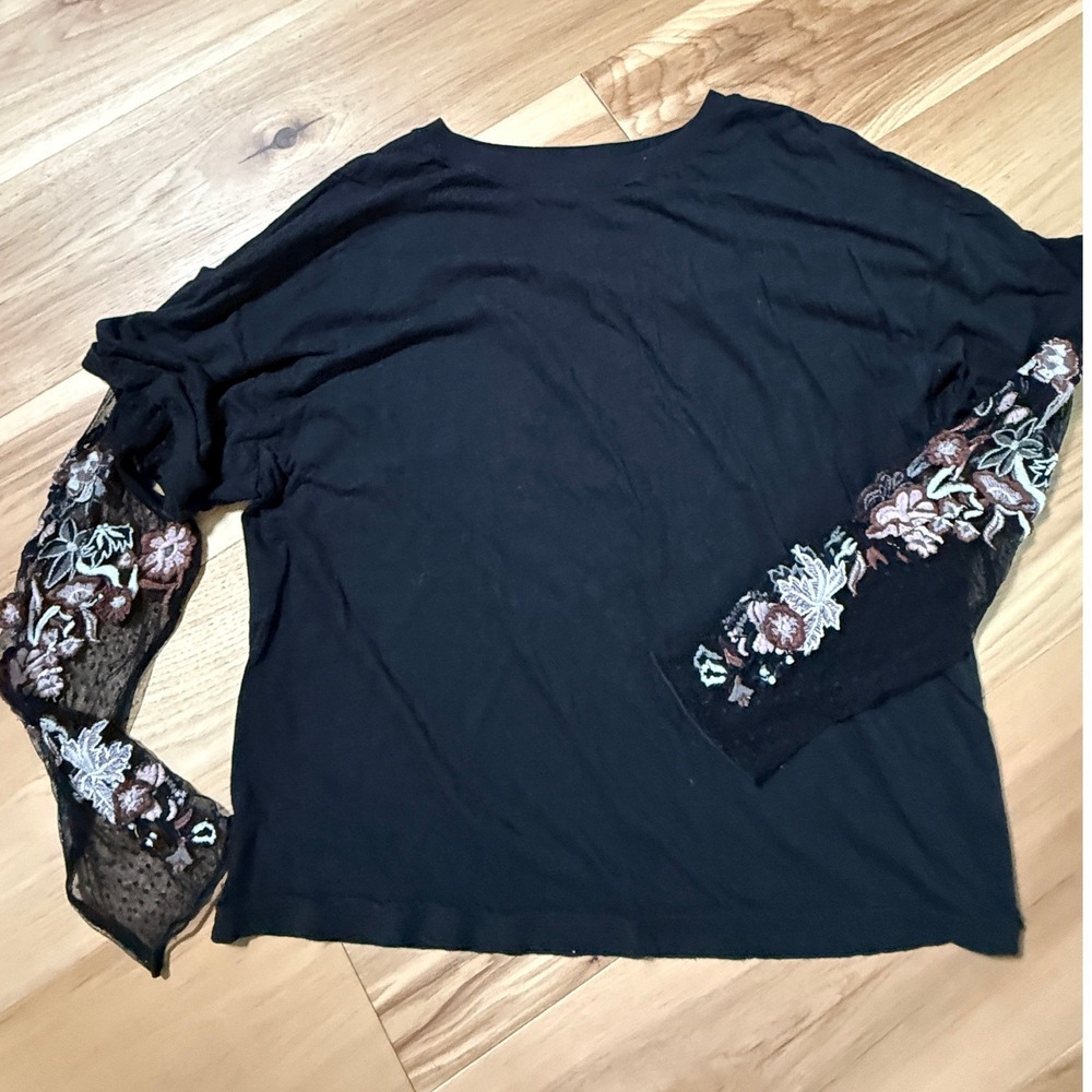 Free People Gardener Tee Womens Medium Black Sheer Embroidered Sleeve Oversized
